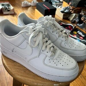 Women’s Airforce 1 sz 10.5